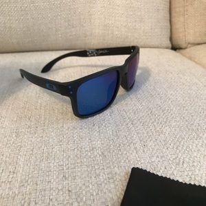 NEW OAKLEY HOLBROOK SUNGLASSES 🔥🔥🔥🔥🔥🔥